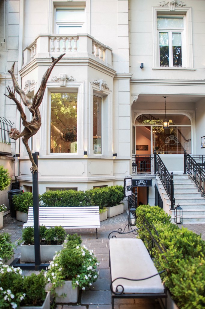 Centro Cultural Plaza Castelli 1