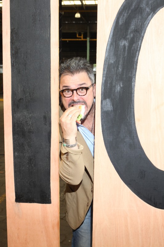 Donato de Santis no se perdió el chori de La Cabrera en la presentación de Masticar 2016