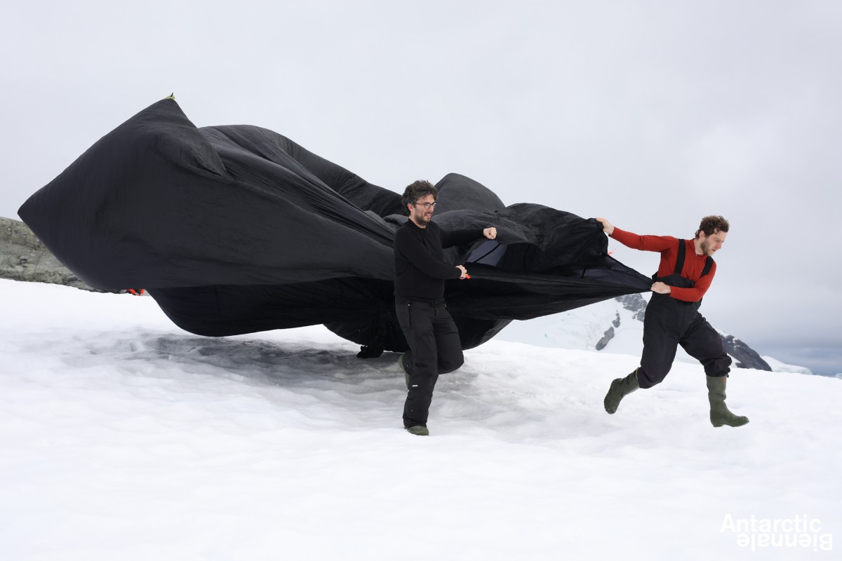 Obra de Tomás Saraceno - Cortesía Bienal de la Antártida