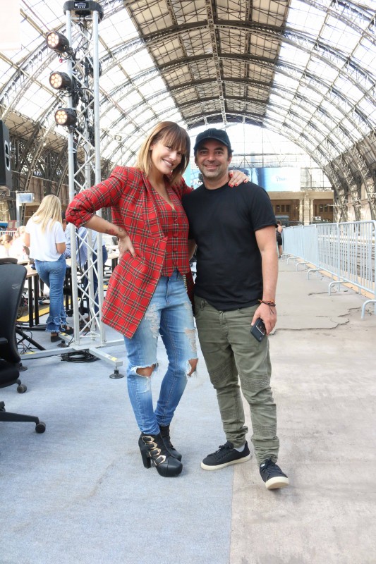 Connie Ansaldi junto a Pato Fuks