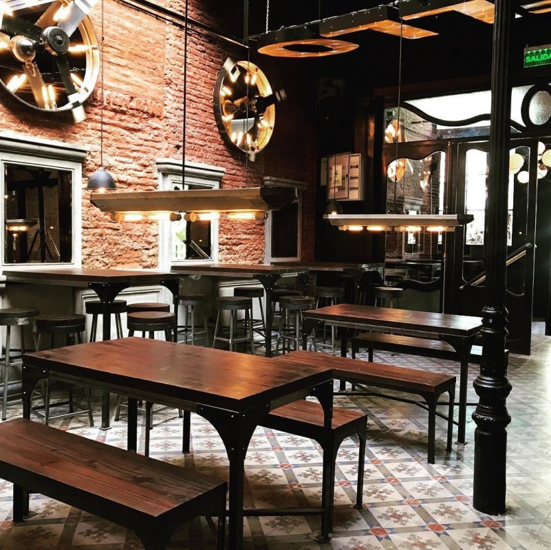 27877967_596982150650161_7902703300238114816_n (1)