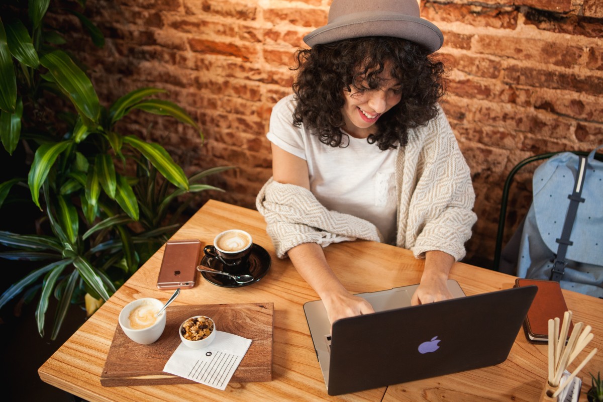 Mayo, 2016. Buenos Aires, Argentina. Fotos para NEGRO Cueva de Café. ©Caro Patlis www.caropatlis.com