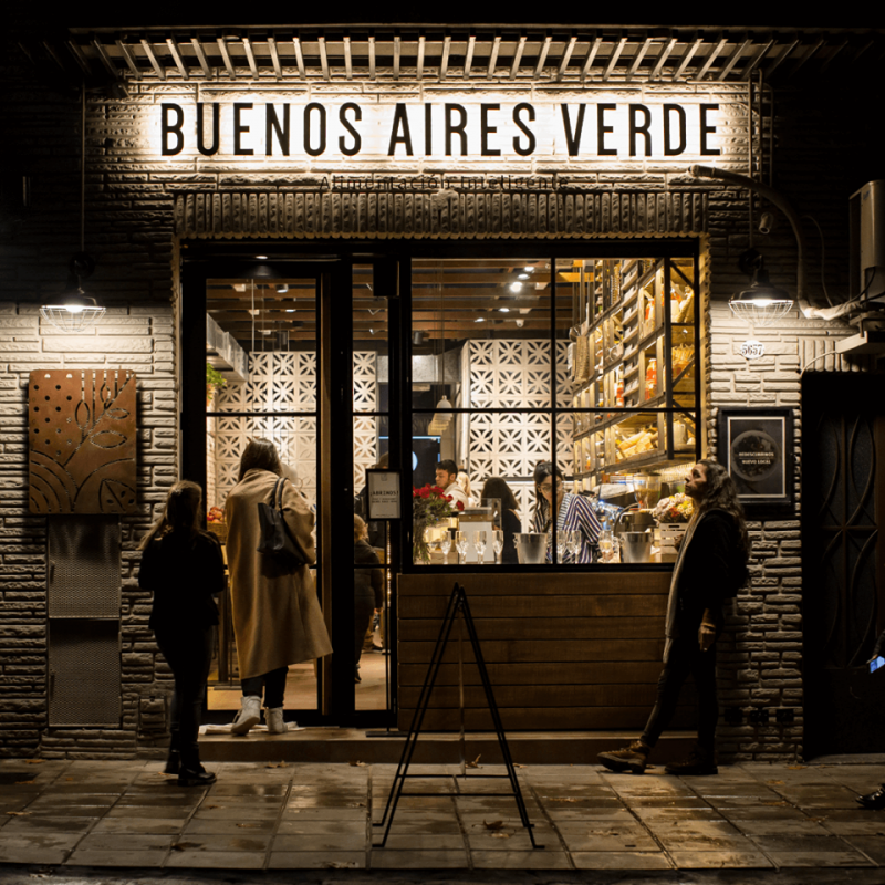 34581166_1993293734037506_7537827652141318144_n