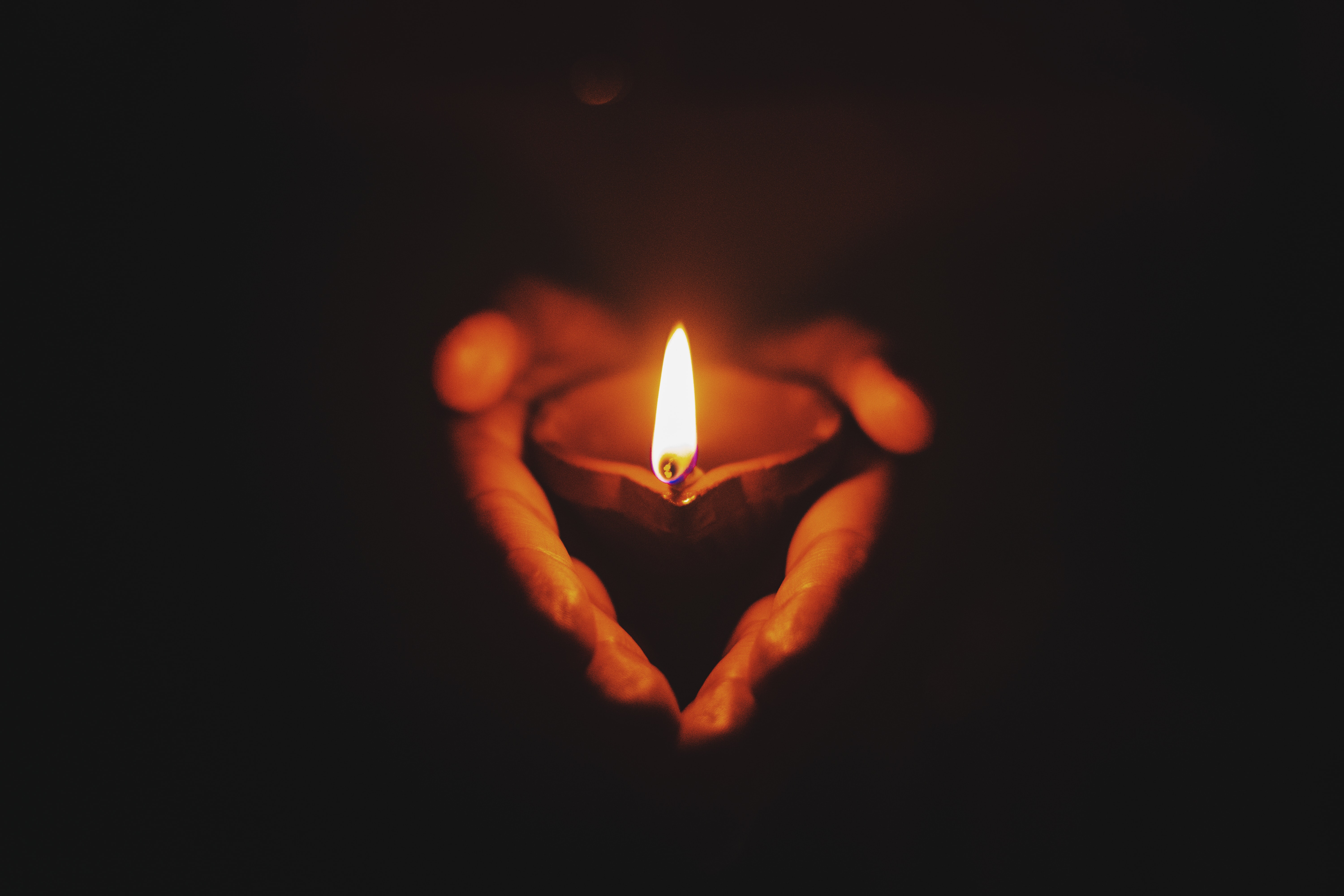 Leer de ultramar inercia Las velas son poderosas! Rituales de buena energía para quedarse en casa  (primera entrega) – MalevaMag